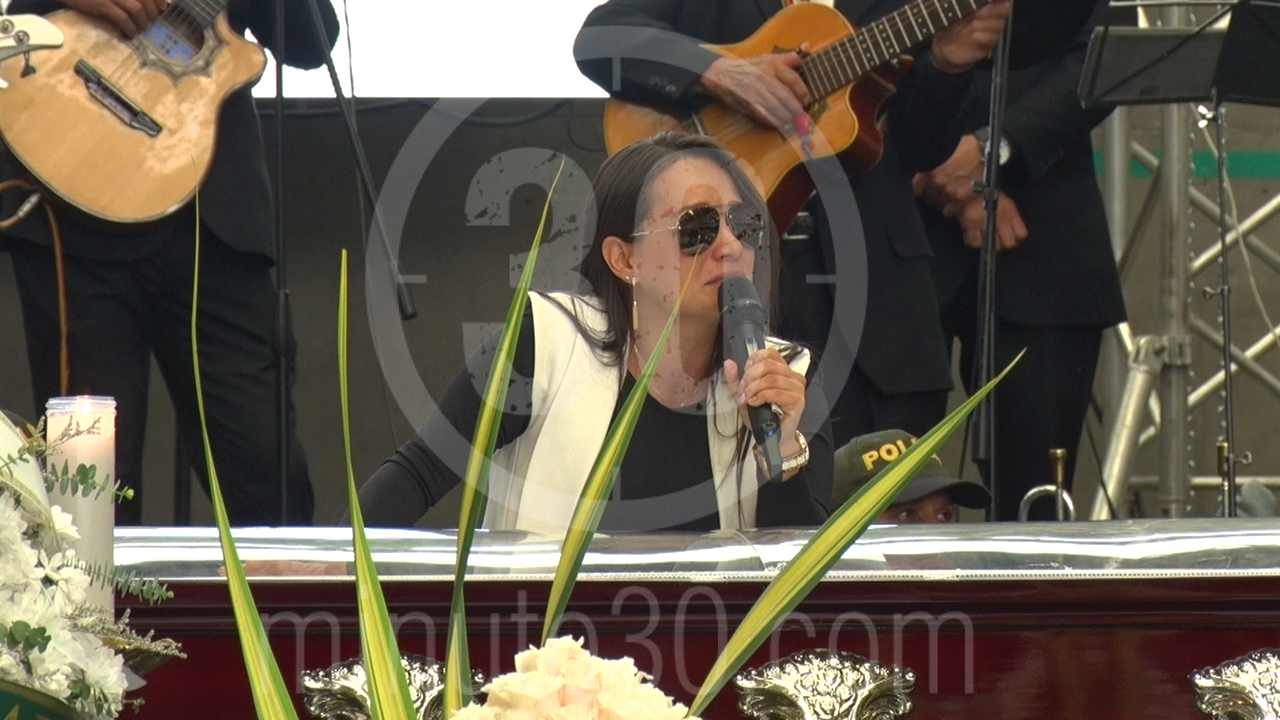 [Video] Adiós a 'El Rey del Despecho': Emotivas palabras de la hija de Darío Gómez