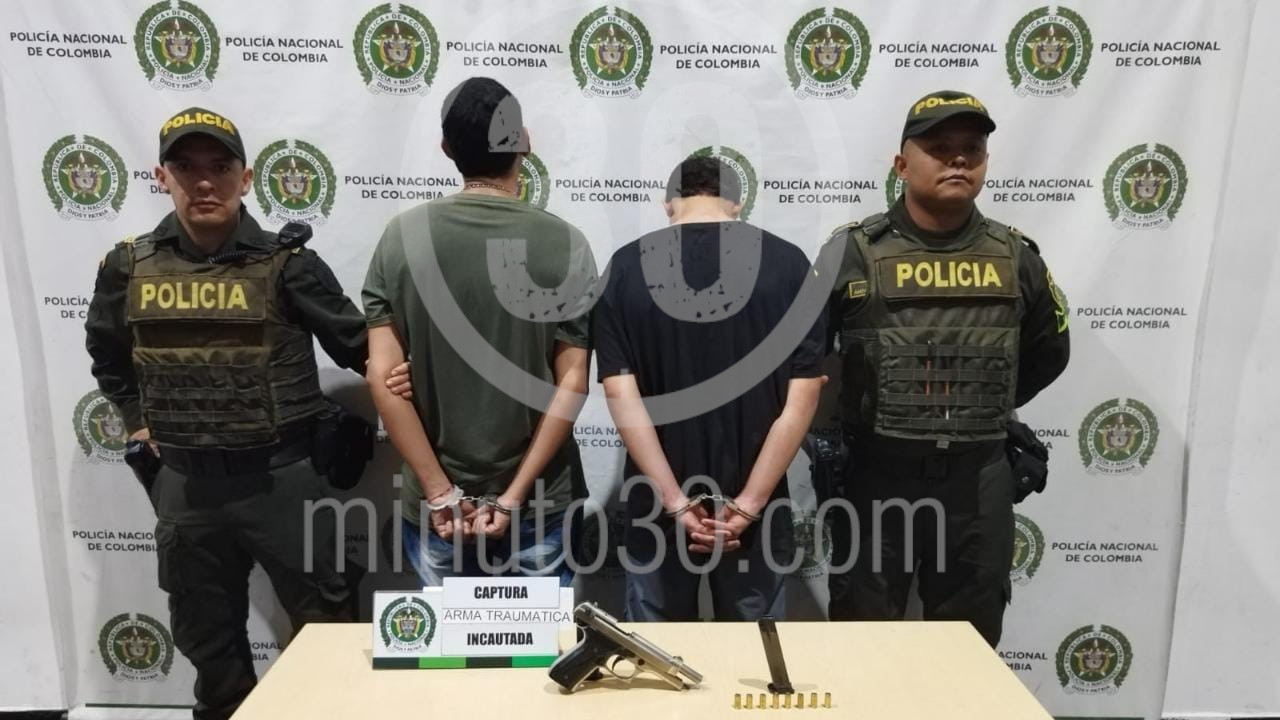 Sujetos iban corriendo por Guayabal y le pidieron a los policías que los capturan porque los iban a linchar |Minuto30