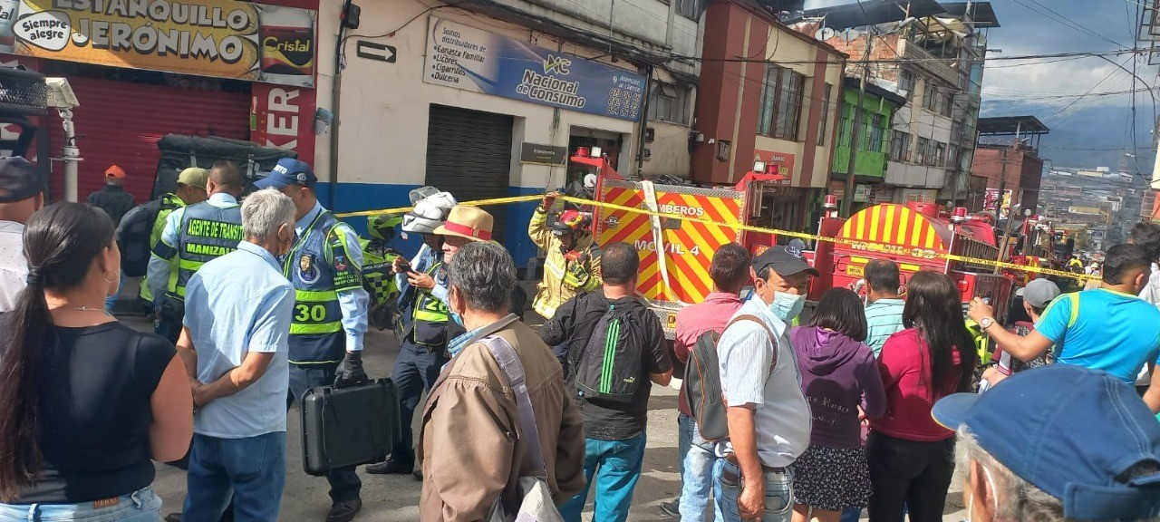 FOTOS. Reportan incendio estructural en sector de La Galería 14 incendio estructural Manizales 18 lunes 3