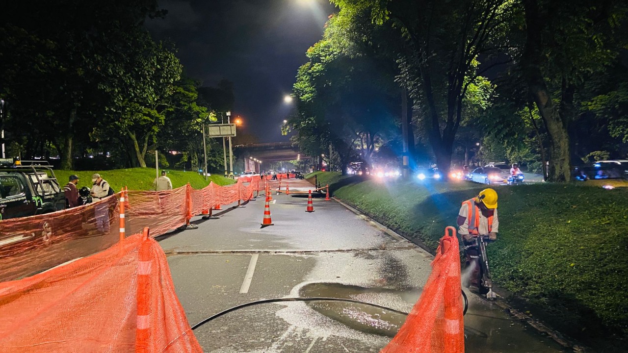 Alcaldía de Medellín y EPM trabajan en la Regional para reparar socavamiento