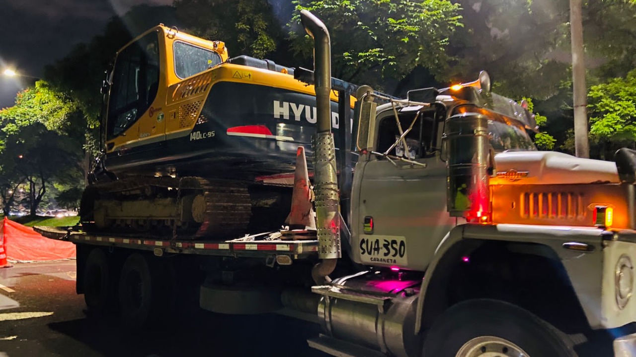 Alcaldía de Medellín y EPM trabajan en la Regional para reparar socavamiento3