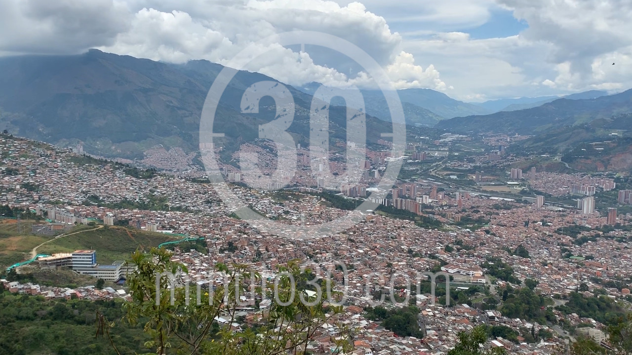 Aumentó en Medellín la llegada de desplazados por la violencia que buscan refugio