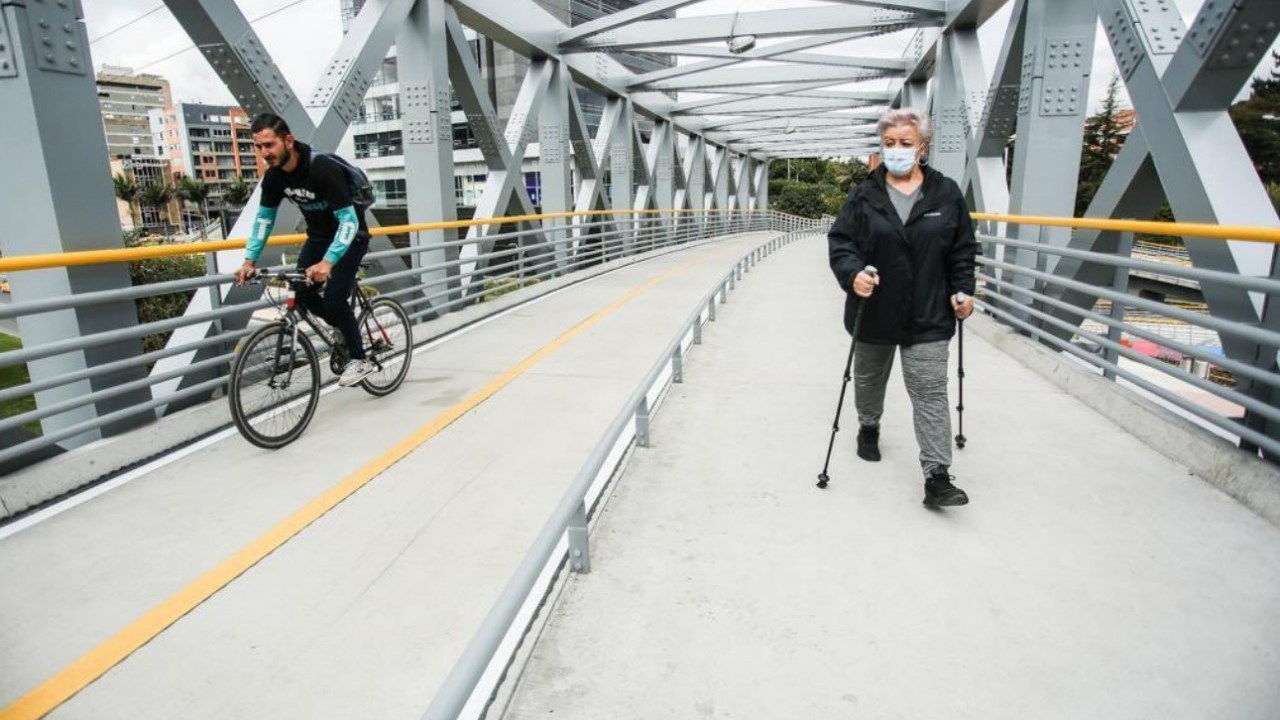 bogota estrena ciclopuente canal molinos