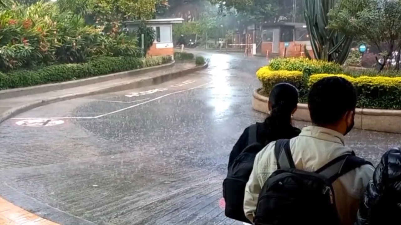 Qué lapo de agua está cayendo en sectores de Medellín