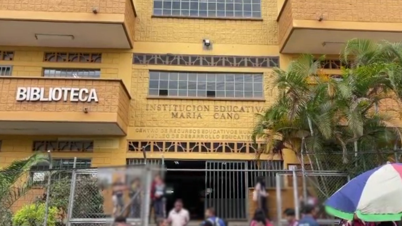 'Lacras' roban 34 computadores de un colegio de Medellín