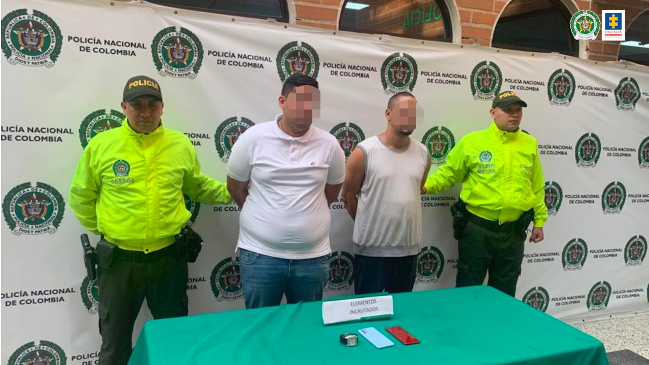 [Video] Encarcelaron a dos extranjeros que habrían seguido a un norteamericano hasta El Poblado para robarle