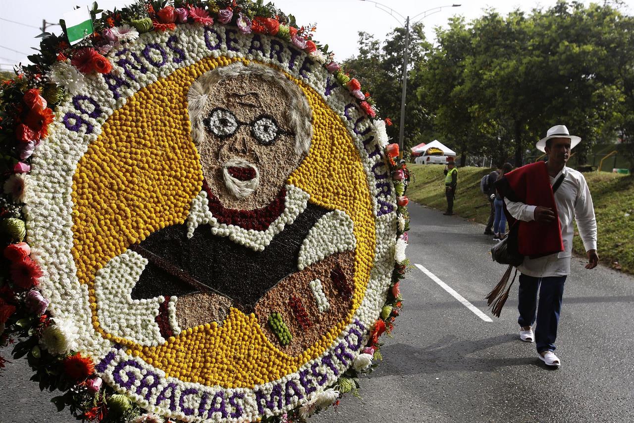 Cerca de 800 mil espectadores tuvo el Desfile de Silleteros 2022 4 silleteros efe3