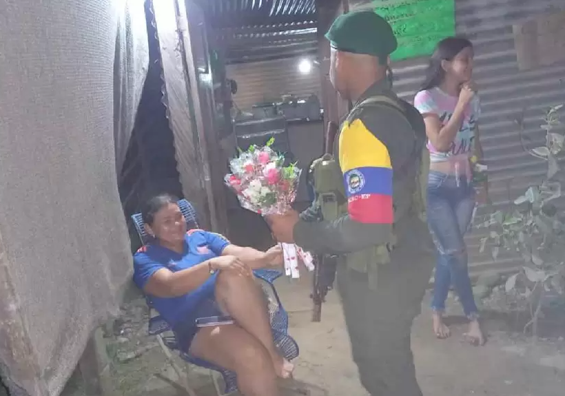 ¡Con regalos! Disidencias de las FARC aparecieron otra vez en casco urbano de Tibú 3