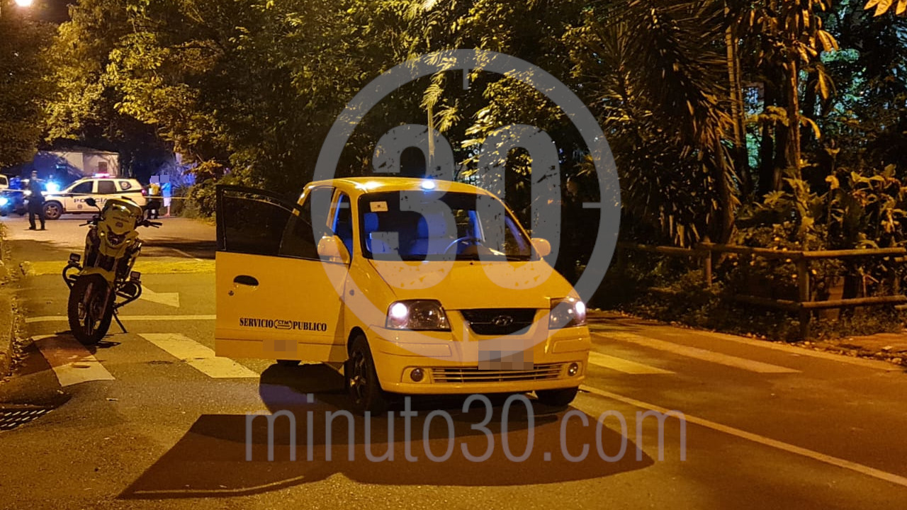 [Fotos y video] Mataron a una mujer venezolana dentro de un taxi en Medellín