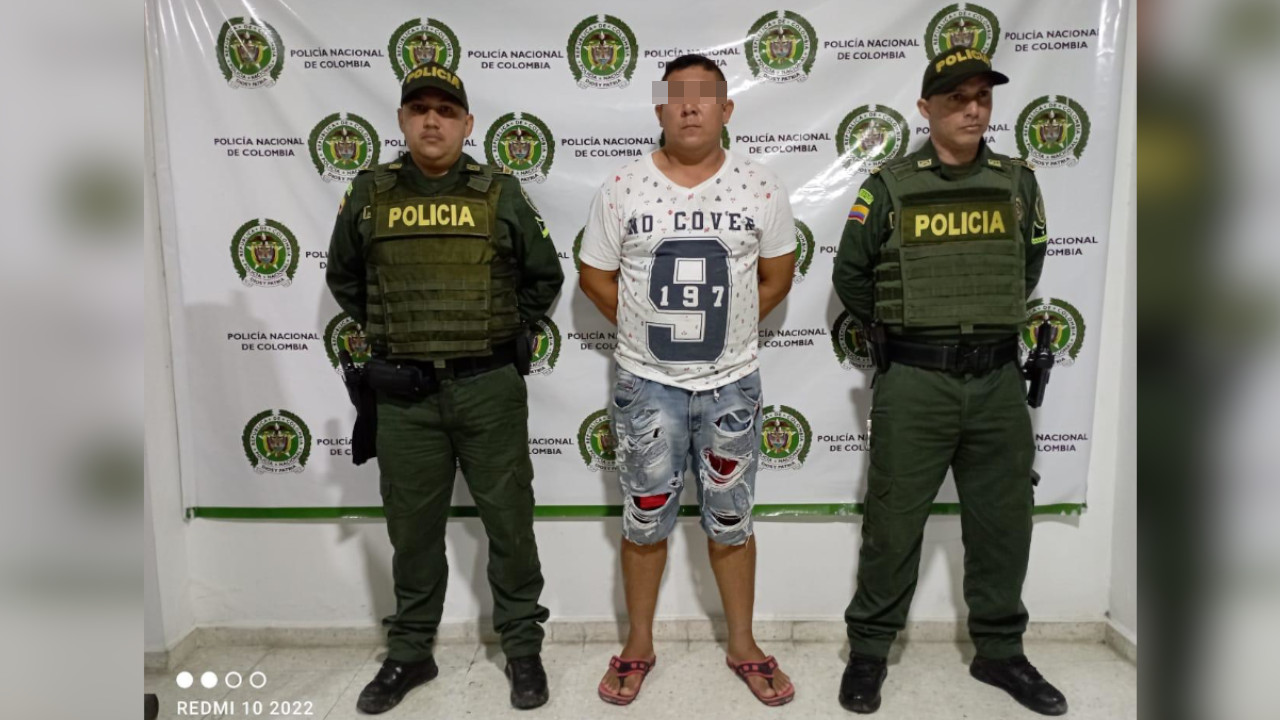 La Policía lo descubrió cuando, al parecer, violaba a una niña de 7 años dentro de un carro