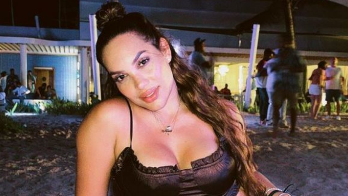 ‘Qué descaro subir esas FOTOS’ Andrea Valdiri posó desnuda