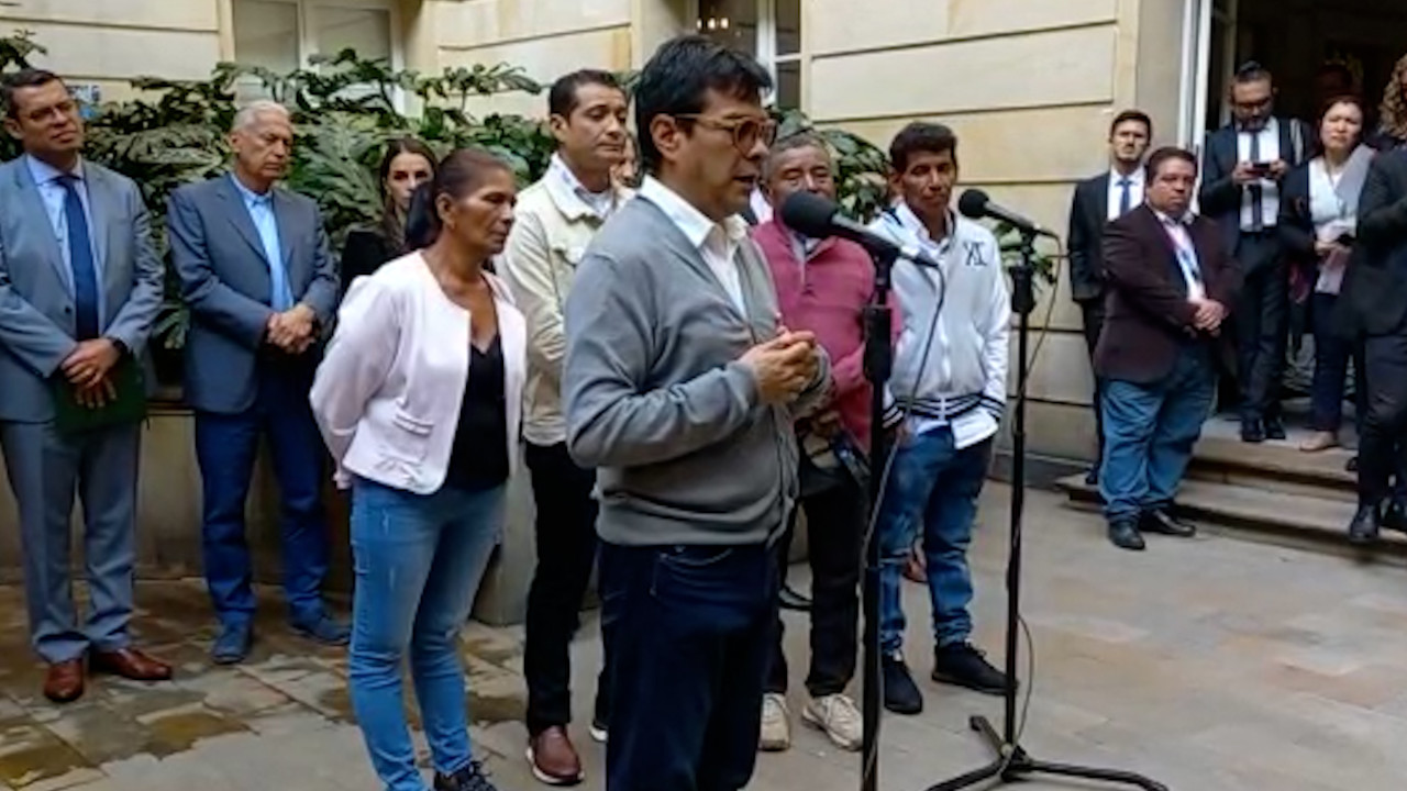 Comisionado de Paz en rueda de prensa en Bogotá.