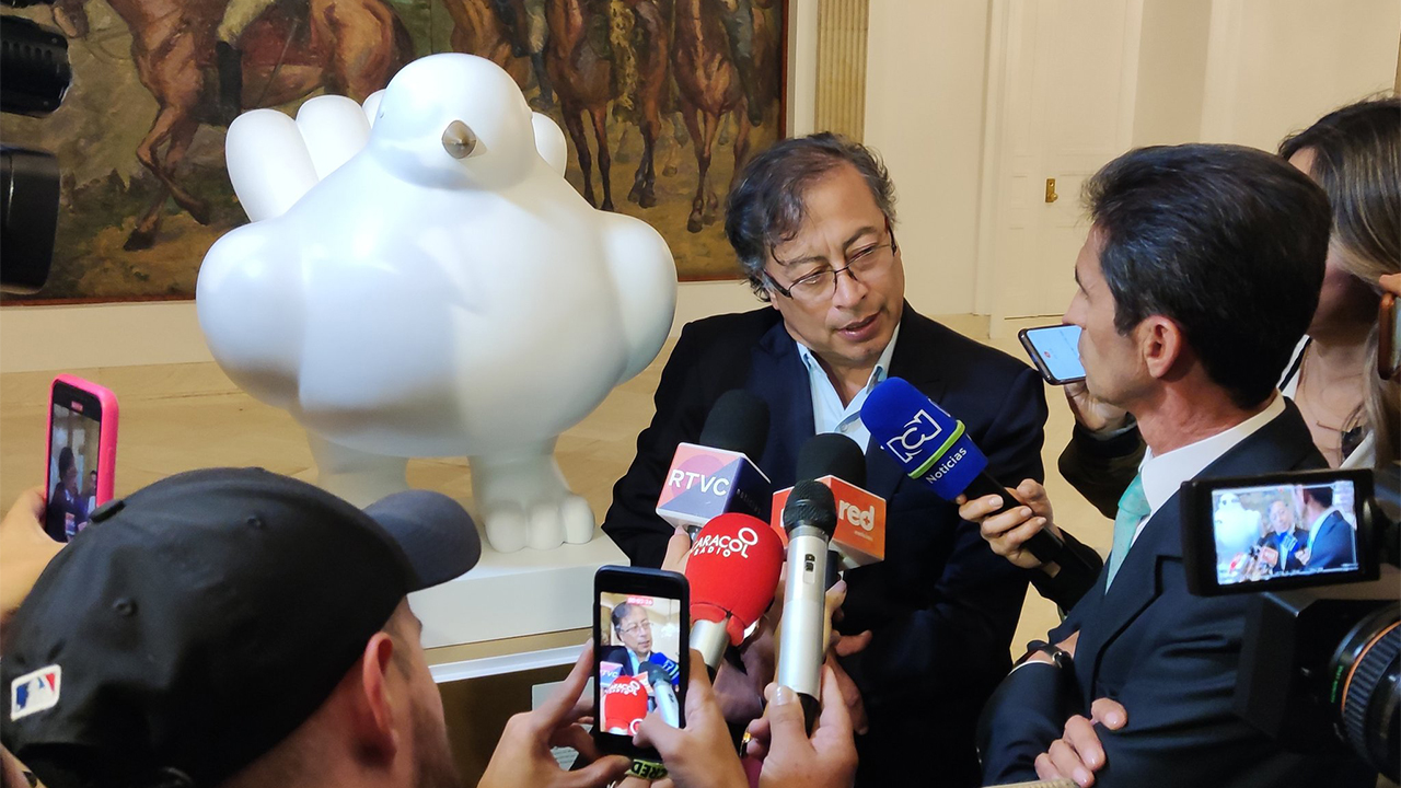 Gustavo Petro y La paloma de paz