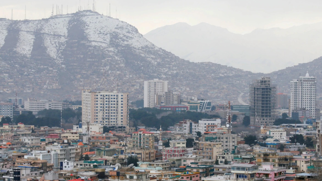 Por lo menos cuatro muertos es el saldo que deja la explosión en una mezquita en Kabul