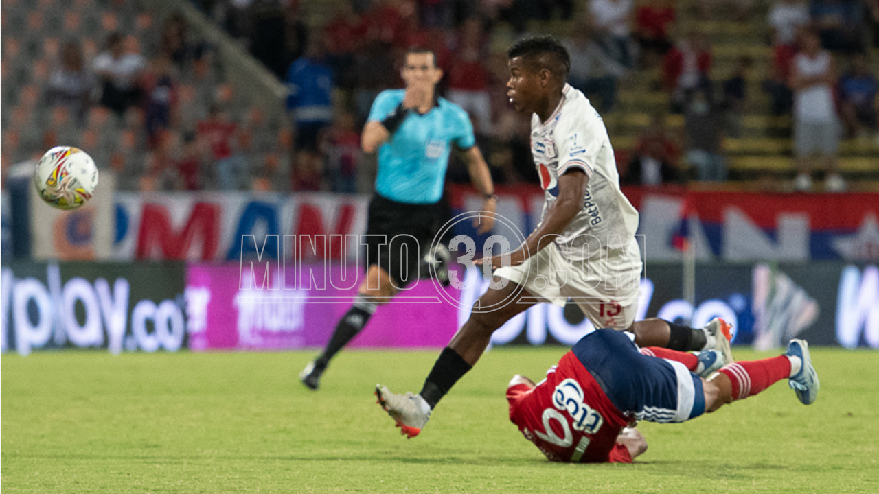 Medellin fue poderoso y le gano a America 2 0 en el Atanasio 9