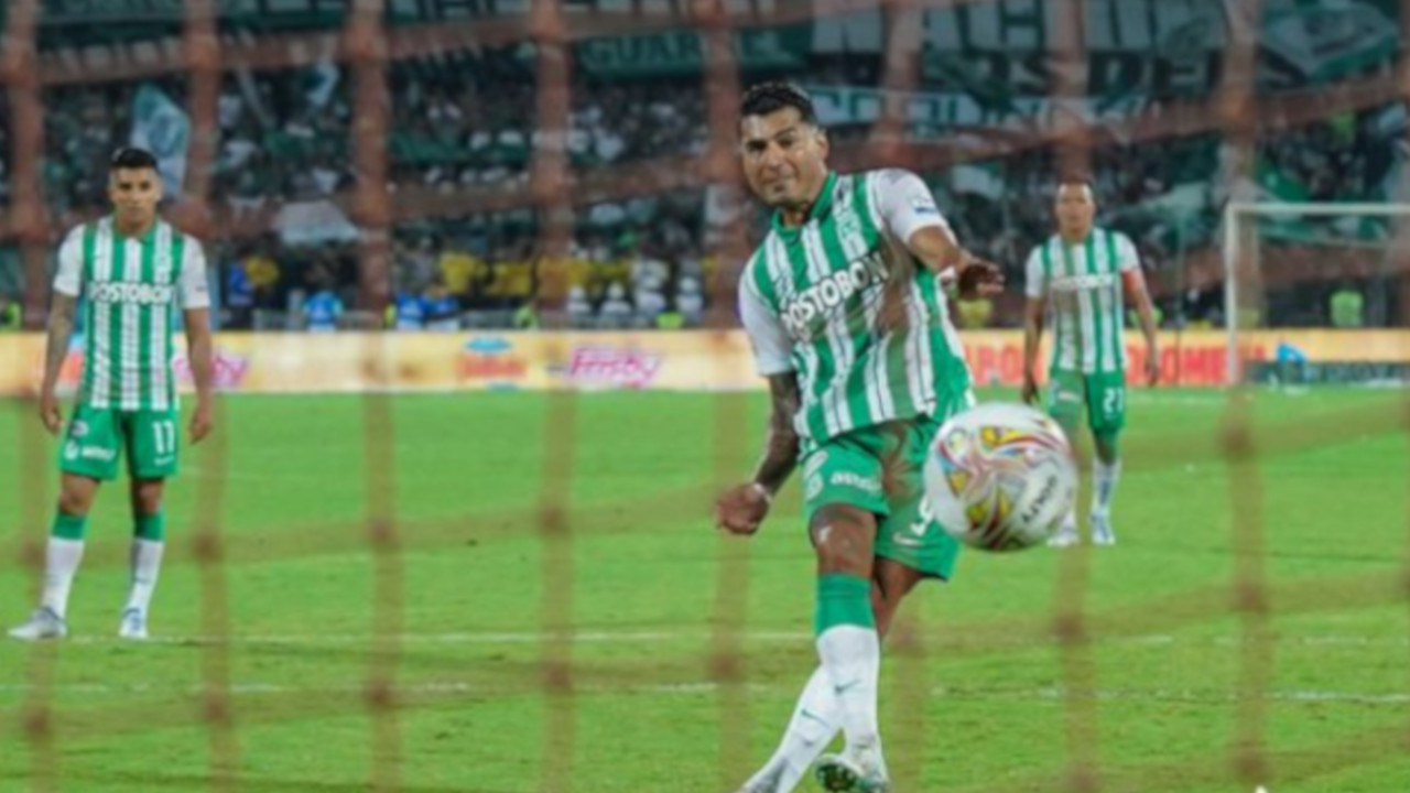 Nacional no pudo empatar al Medellín y perdió 4-3