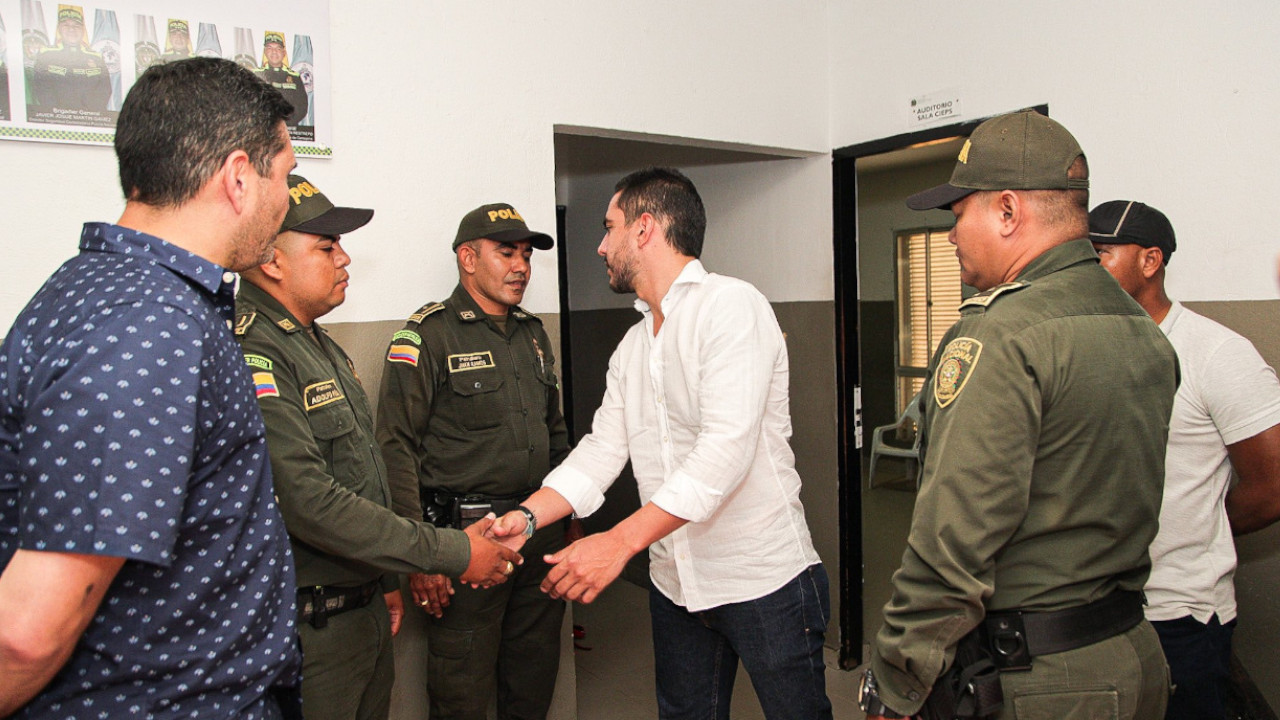 Senador Alex Flórez se disculpó con los policías que agredió en Cartagena