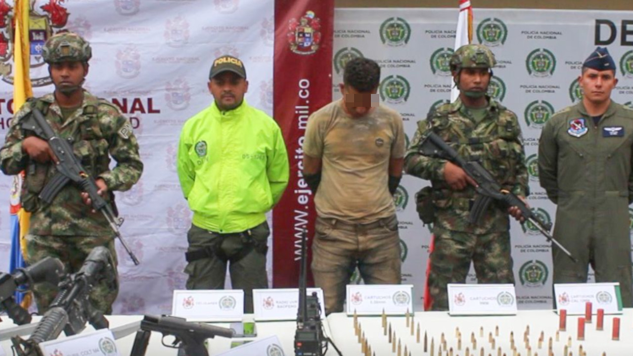 [Video] Este sujeto habría asesinado a un soldado y quemado 10 vehículos en Antioquia durante el paro armado