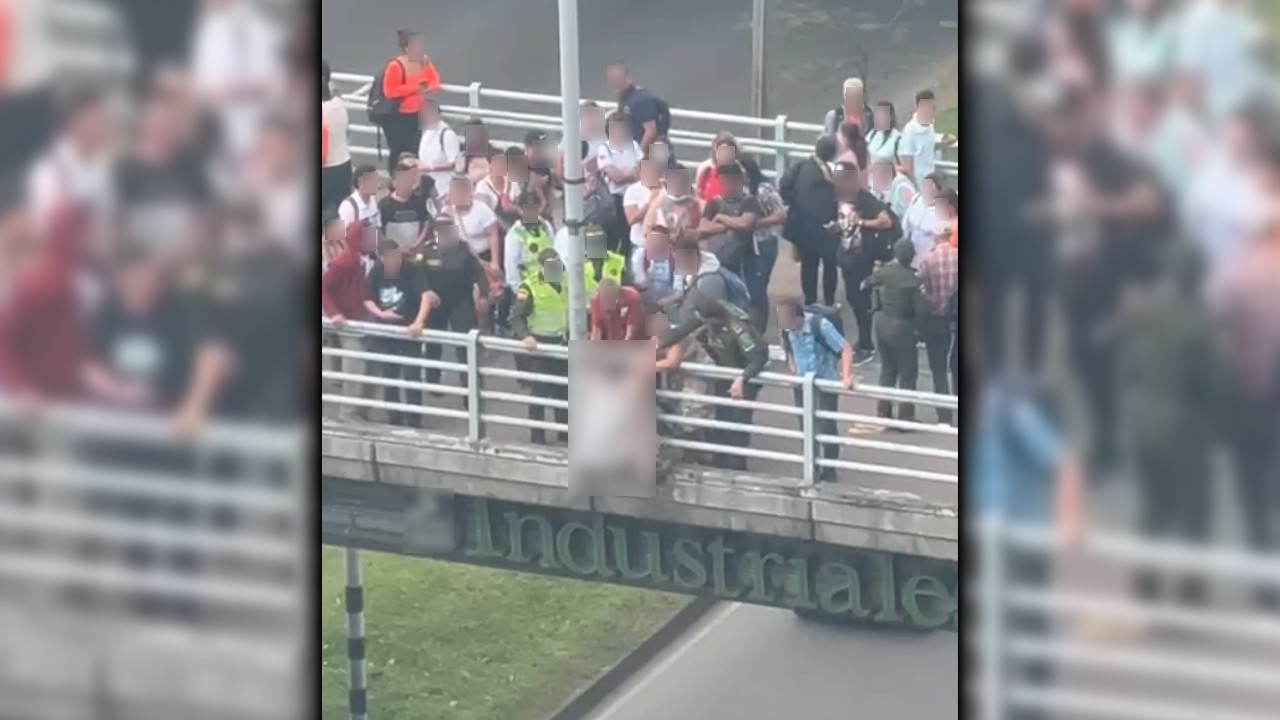 [Video] Hombre intenta lanzarse desde un puente en Industriales
