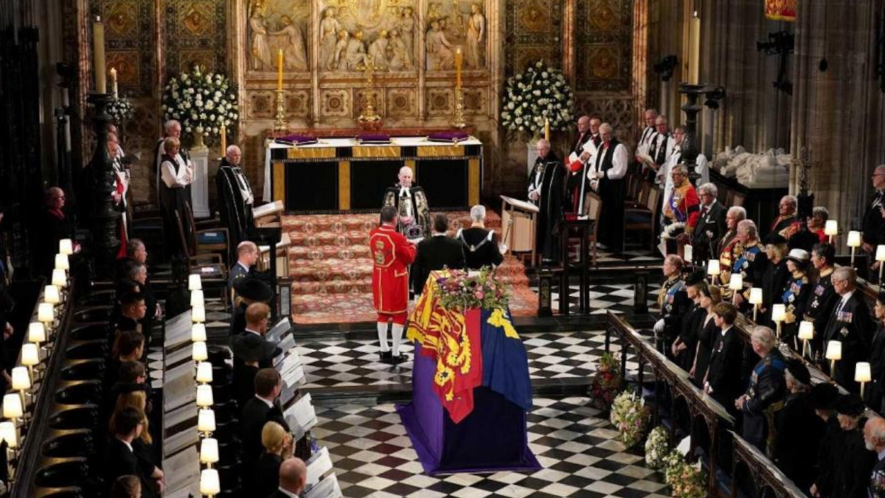 Reina Isabel II