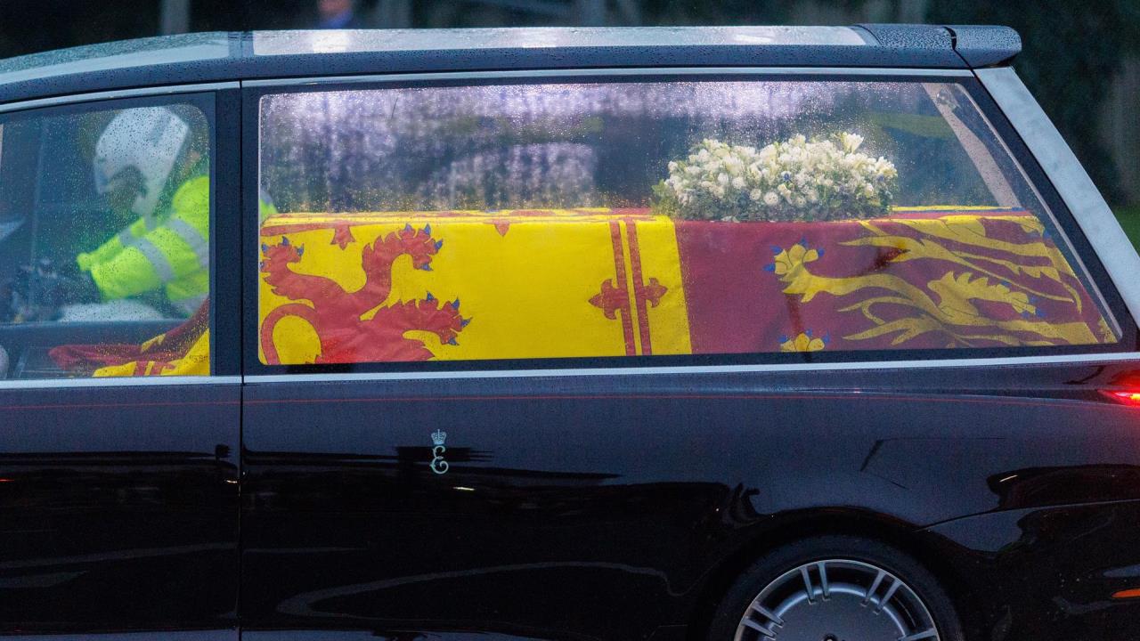 reina isabel ii feretro