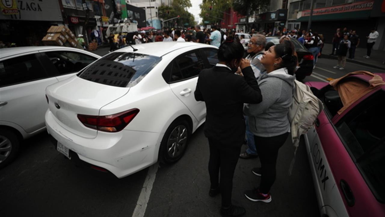 “Deseamos de todo corazón que no haya pasado nada grave”: Presidente de México tras el terremoto