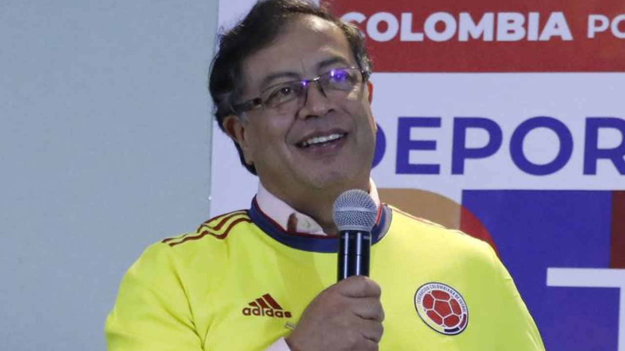 Petro felicitó a deportistas y manifestó su interés de un cambio en el modelo deportivo