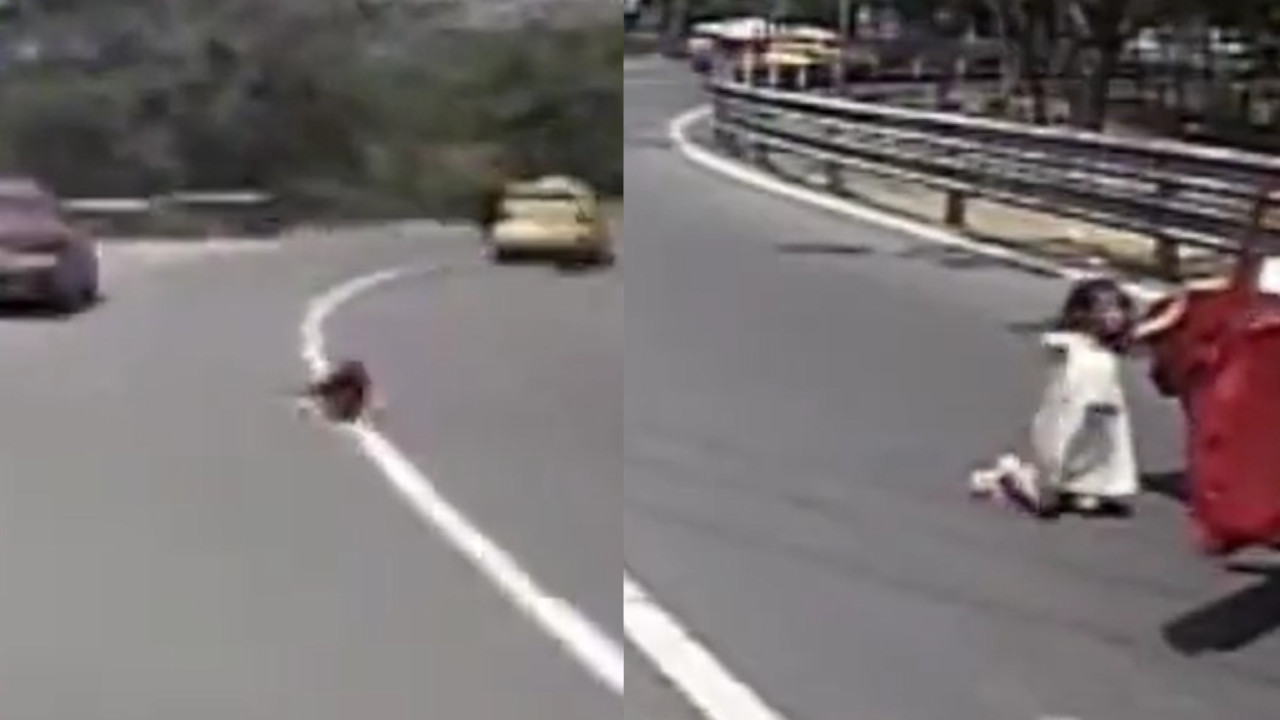 [VIDEO] Una niña se salvó de morir tras caerse del carro en autopista