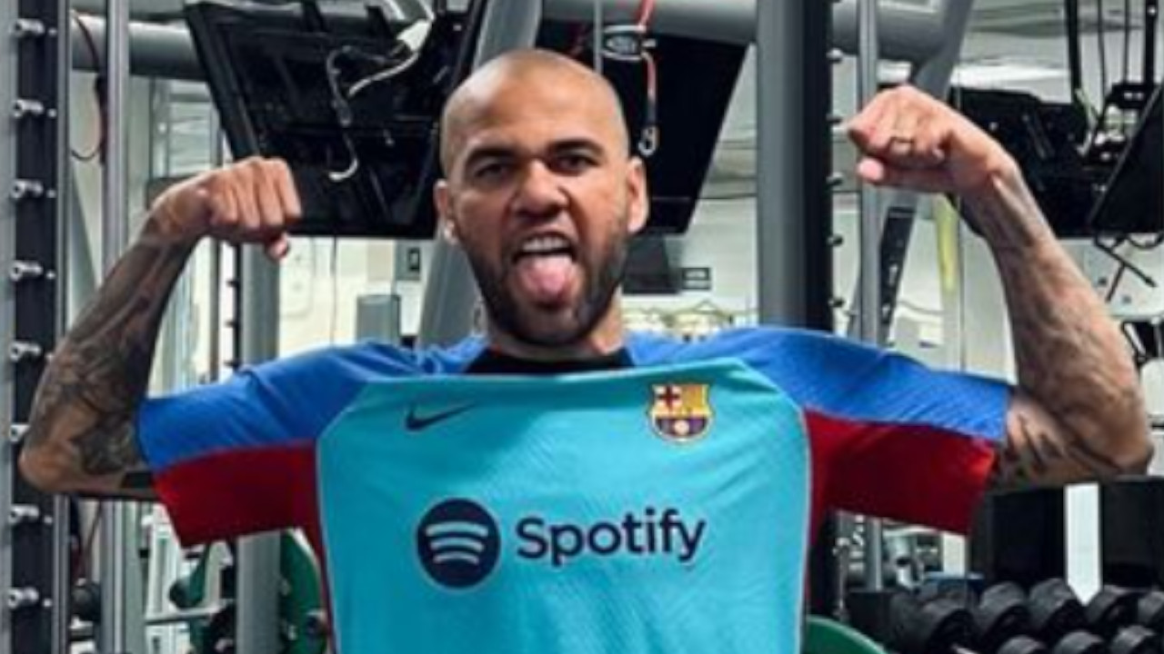 ¡Quiere Mundial! Dani Alves se condiciona en el Barcelona