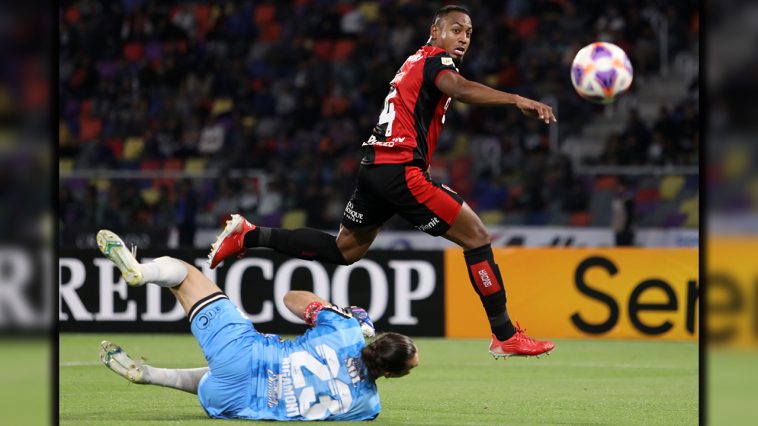 [VIDEO] Willer Ditta es tendencia en argentina anotó gol merecedor del