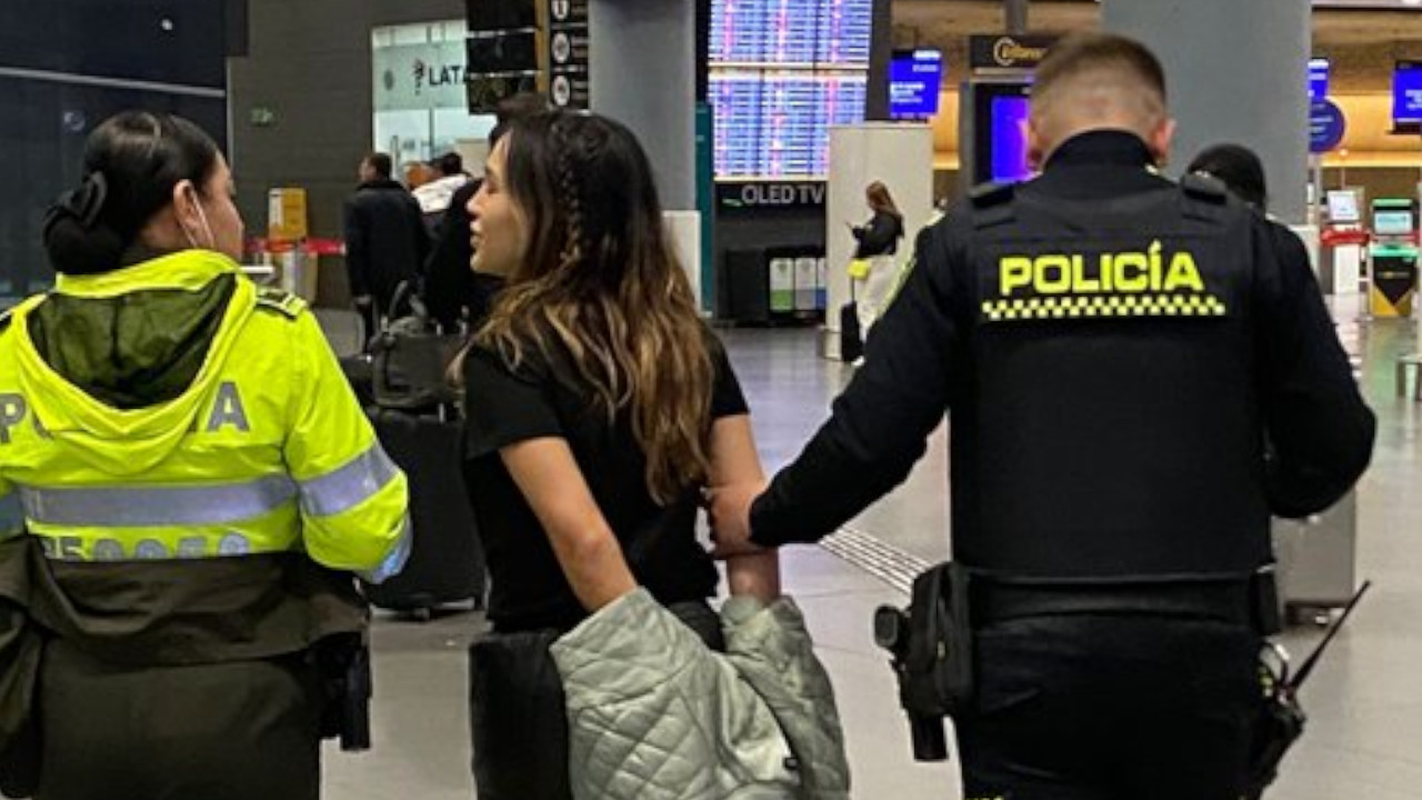 Dj caleña fue capturada por darle un cabezazo a trabajadora del aeropuerto El Dorado