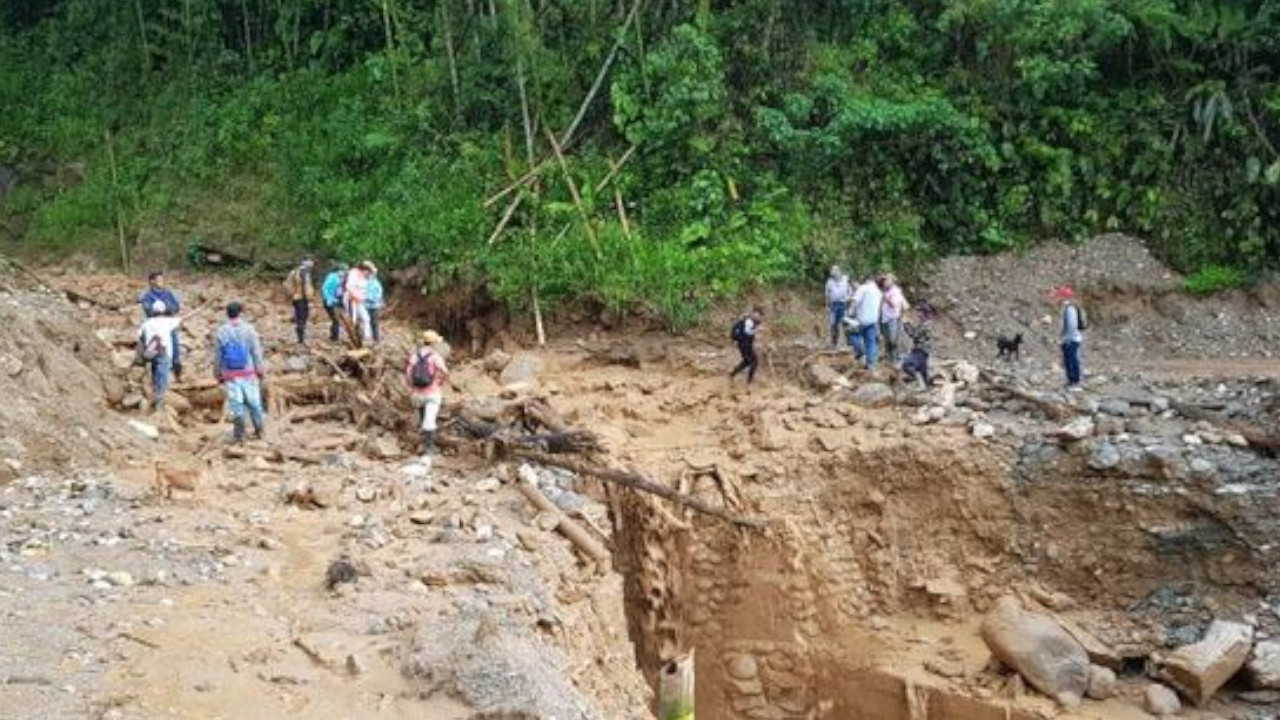 Hay un hueco gigante por donde debería pasar la vía Cocorná – Granada