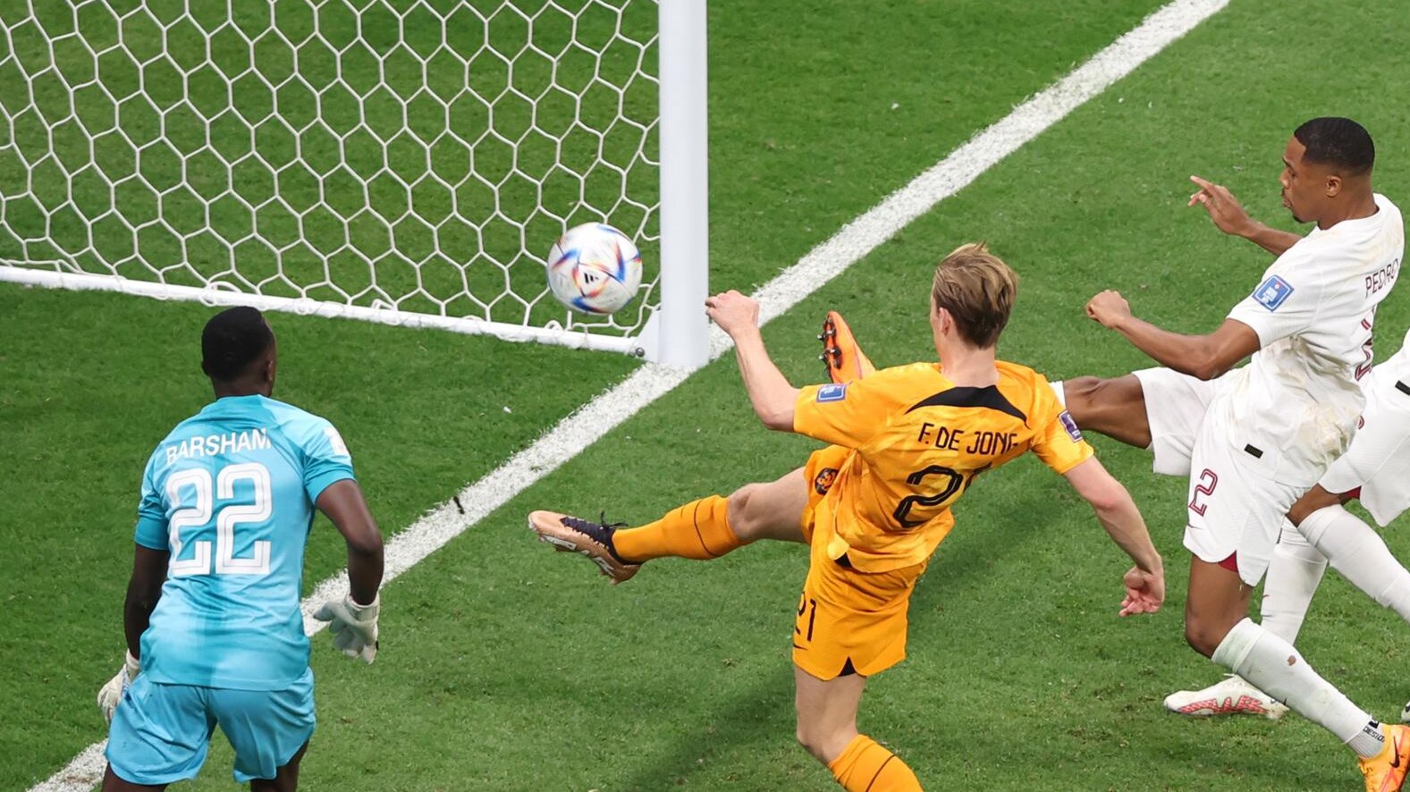 Gakpo y De Jong sellan el primer puesto para Países Bajos (2-0)