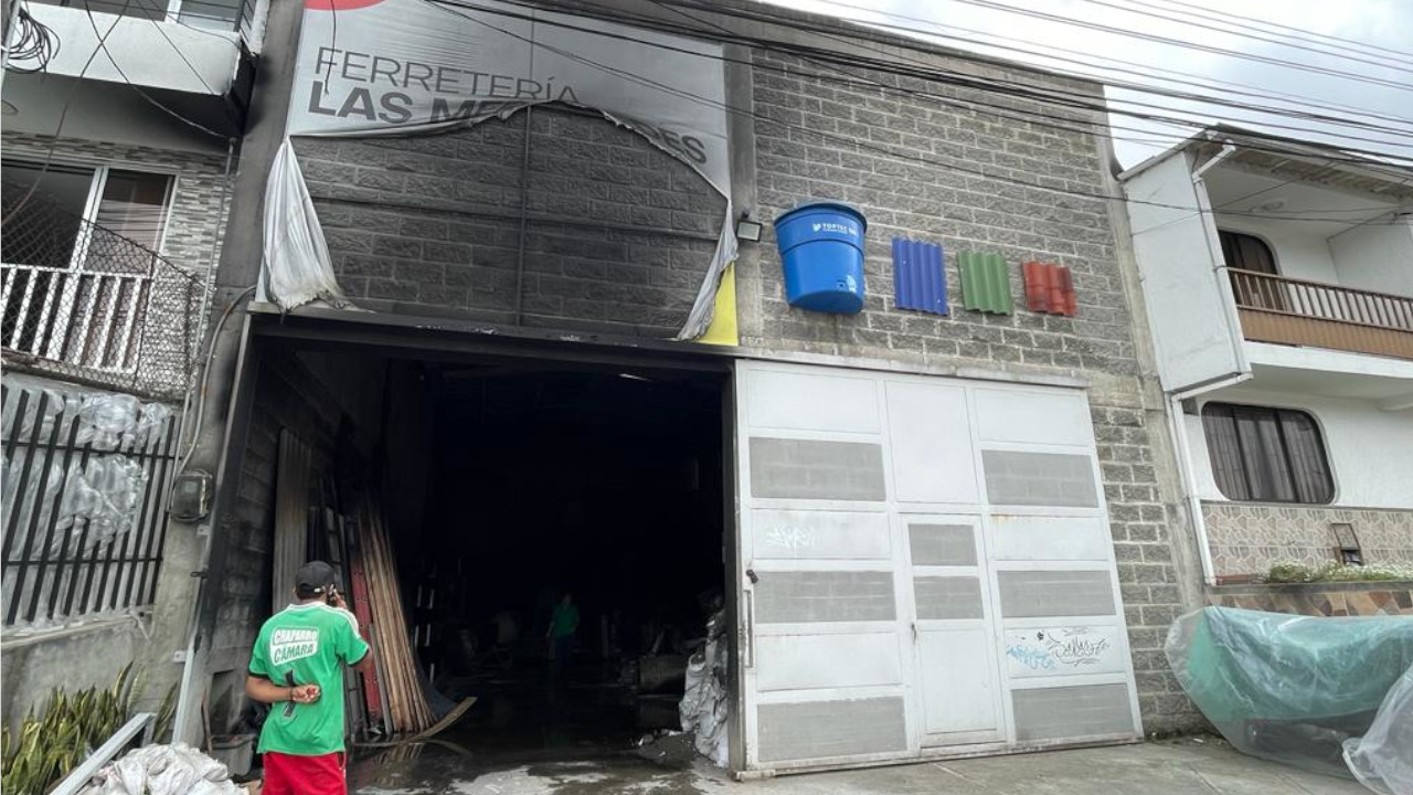 Incendio en Ferretería de Manizales