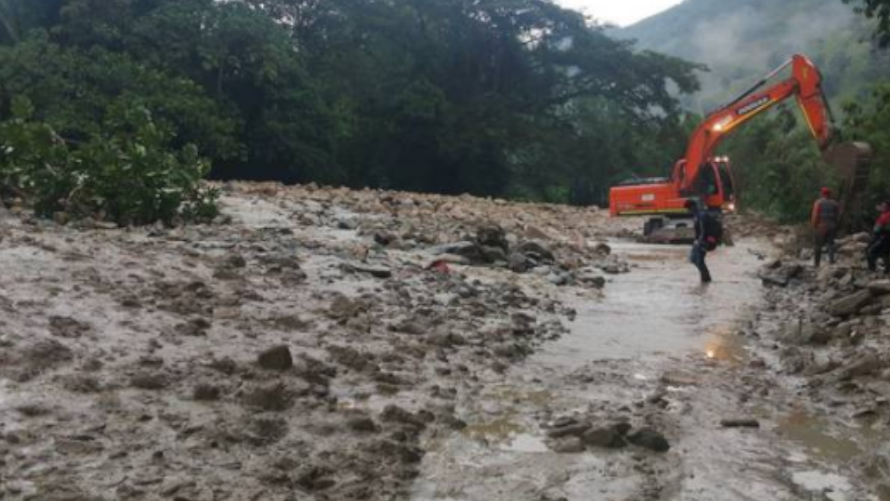 La Vía Manizales - Medellín está cerrada temporalmente por gran deslizamiento