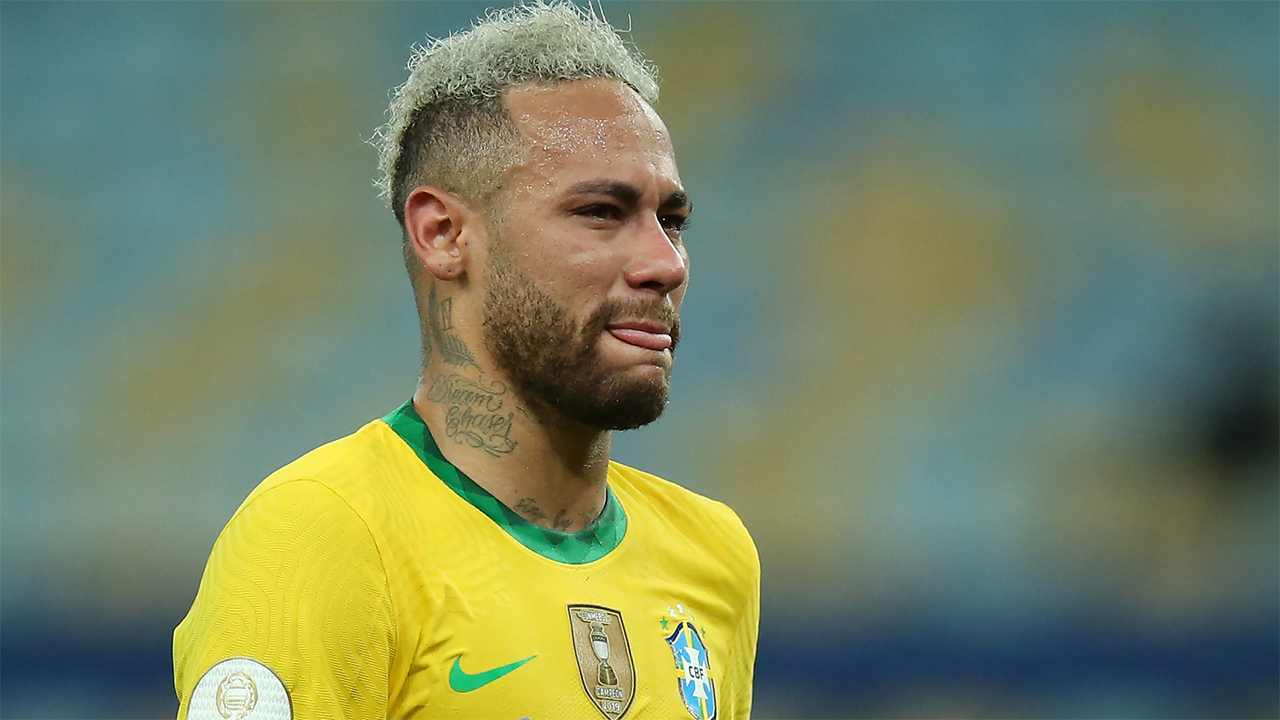 Neymar, titular con Brasil