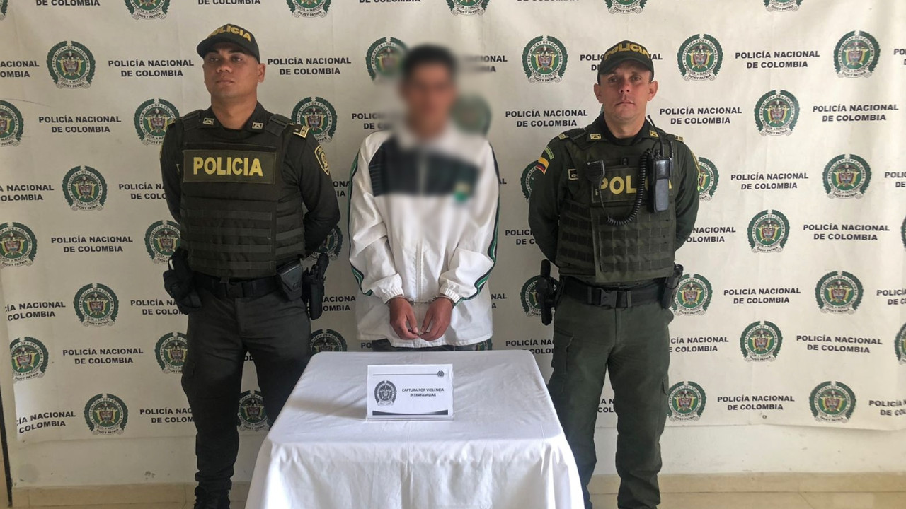 Lo capturaron porque estaba agrediendo a su compañera sentimental