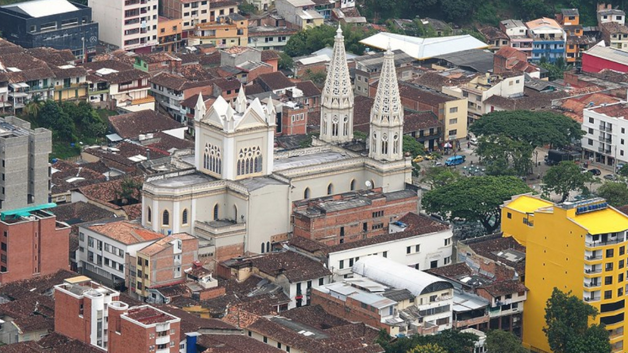 Increíble: Le robaron $13 millones de pesos dentro de un banco en Andes