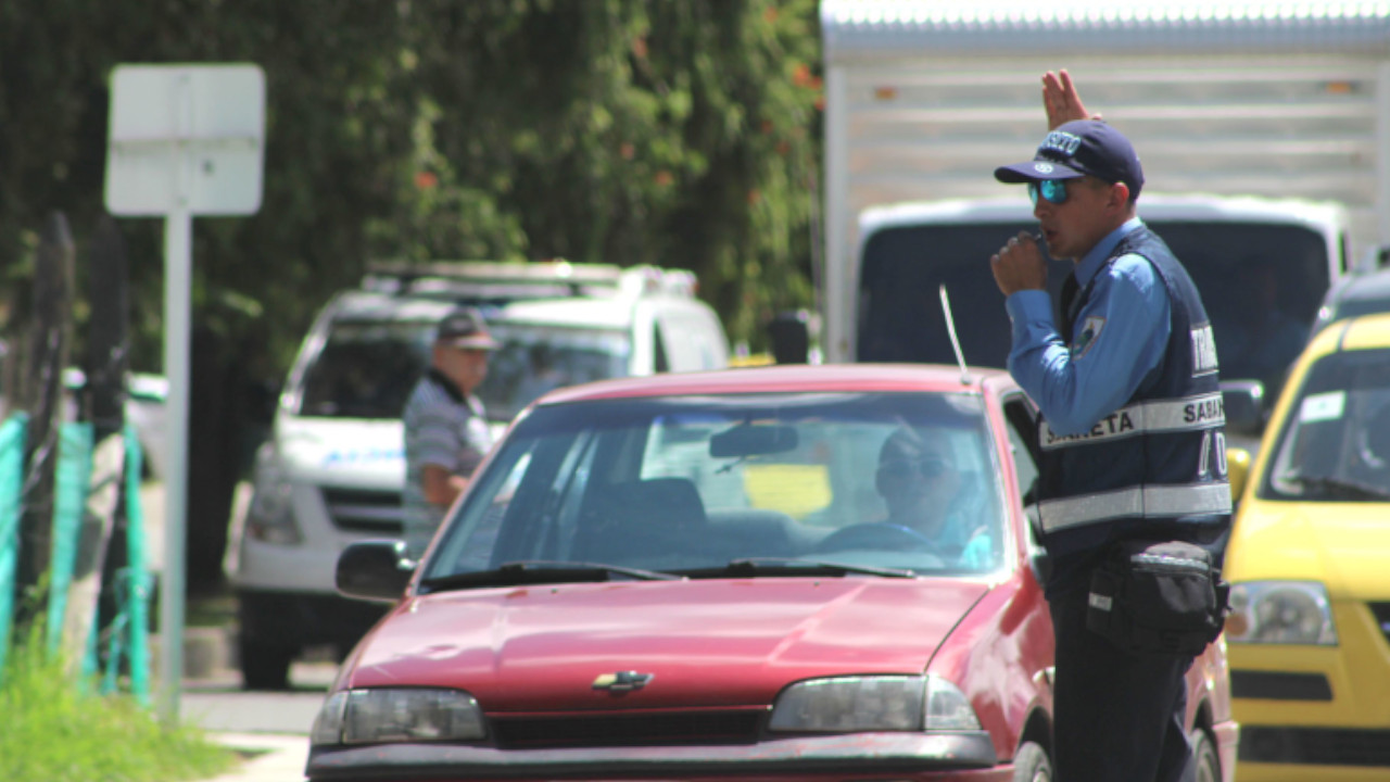 Rehabilitación Av. Regional: Inicia aplicación de capa final entre Ancón y la Estación La Estrella
