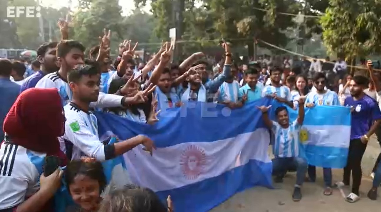 VIDEO: La afición de Bangladesh se tiñe de albiceleste durante el Mundial 3 argentina bangladesh 4