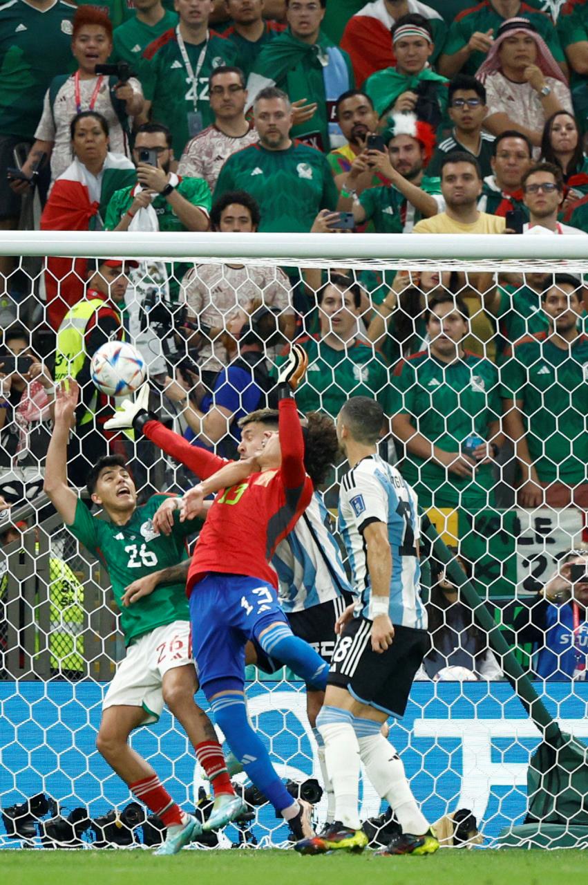 GALERIA DE FOTOS: Messi deshace el lío ante México 11 argentina mexico10 1
