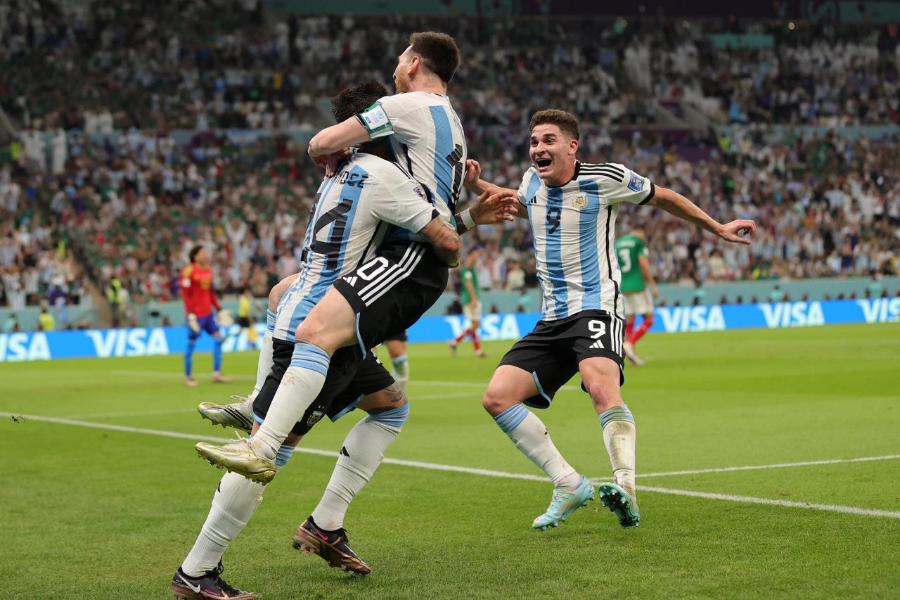 GALERIA DE FOTOS: Messi deshace el lío ante México 18 argentina