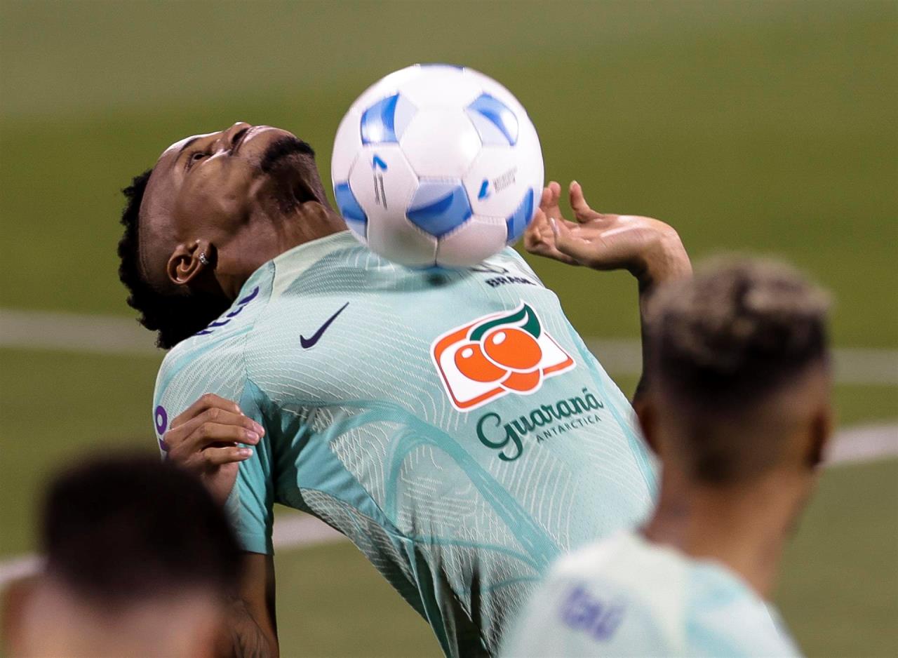 FOTOS: Brasil ya se ejercita en Doha 4 brasil doha