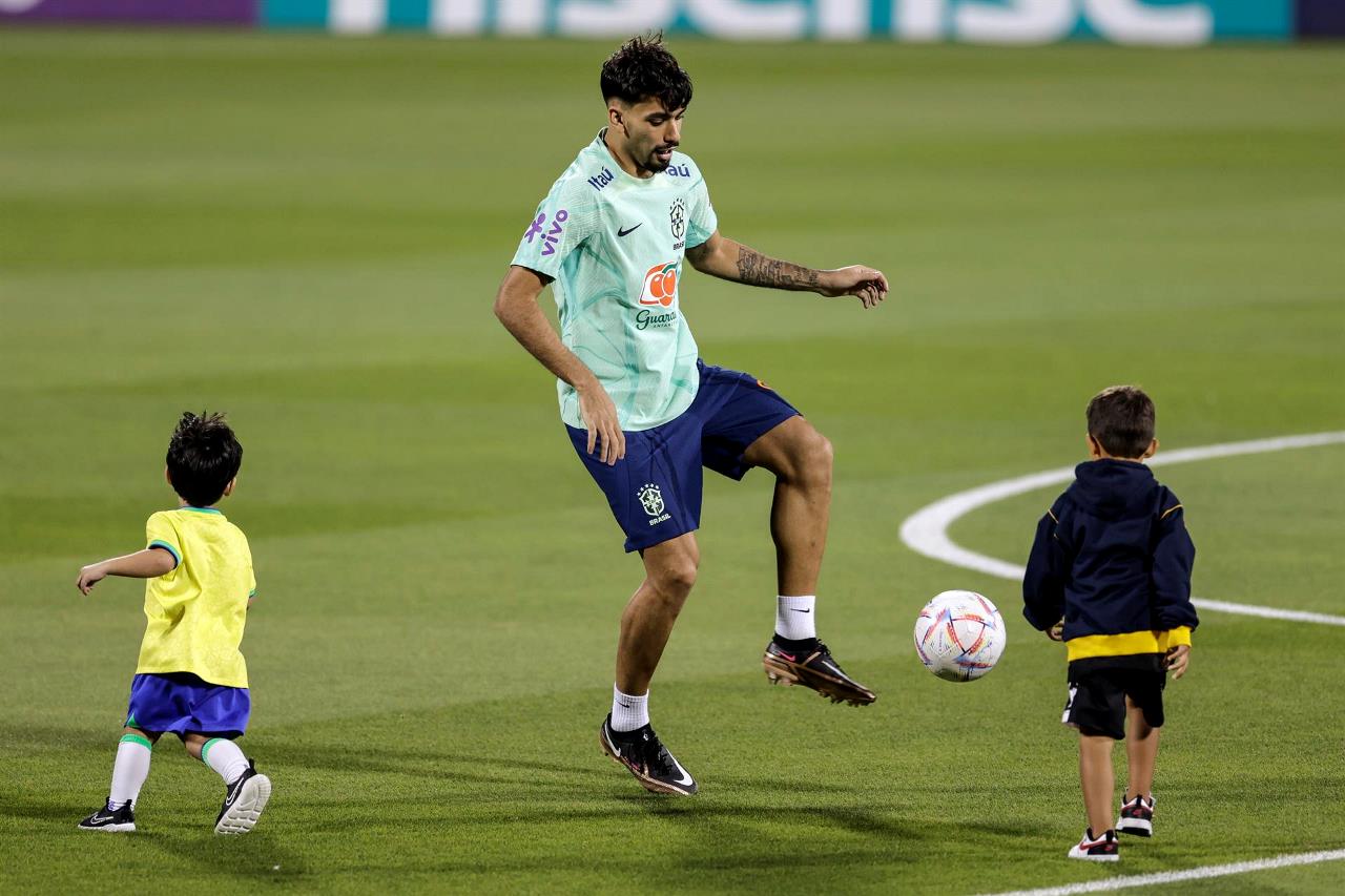 FOTOS: Brasil ya se ejercita en Doha 2 brasil entrena doha