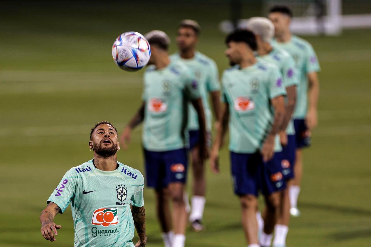 FOTOS: Brasil ya se ejercita en Doha 3 brasil entrena doha