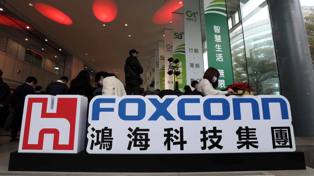 ¿Se anima? Fábrica china de iPhone busca miles de empleados para normalizar producción