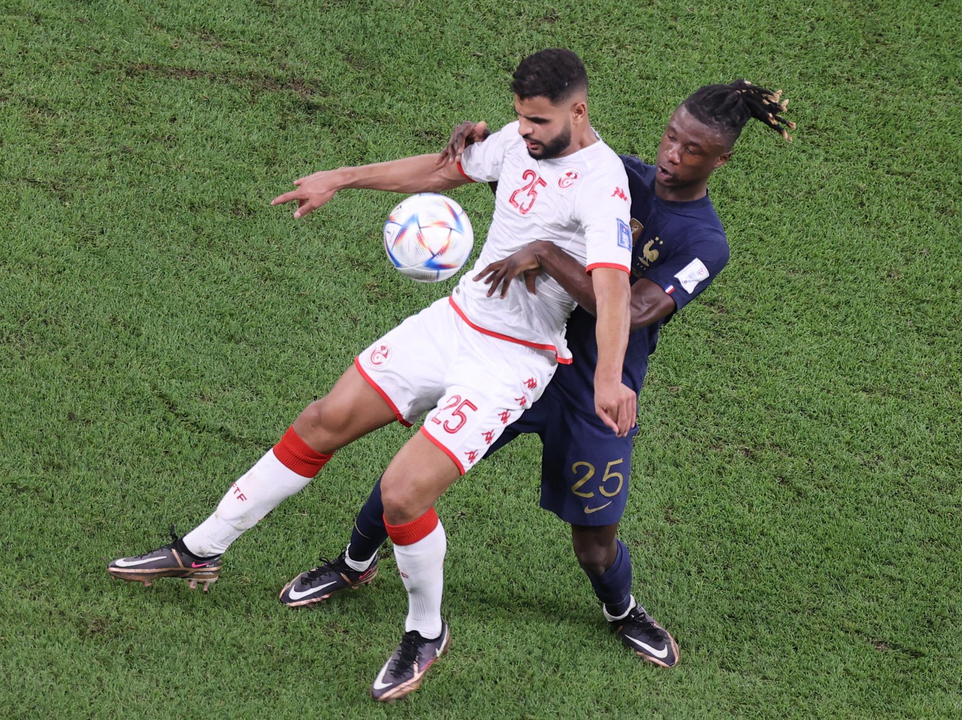 GALERIA DE FOTOS: "El campeón" cae ante el último de su grupo 5 francia tunez4