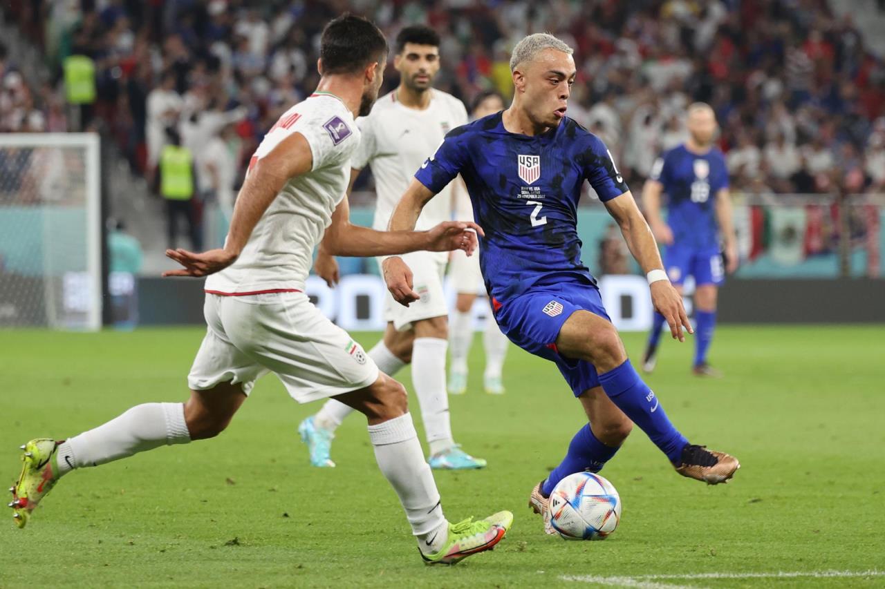 GALERIA DE FOTOS: 0-1: Estados Unidos sufre ante la Irán de Queiroz, pero pasa a octavos 8 iran estados unidos5