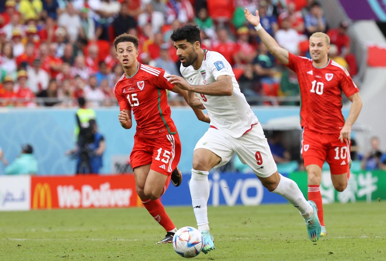 GALERIA DE FOTOS: Dos goles en la prolongación dan el triunfo a la Irán de Queiroz 5 iran gales5
