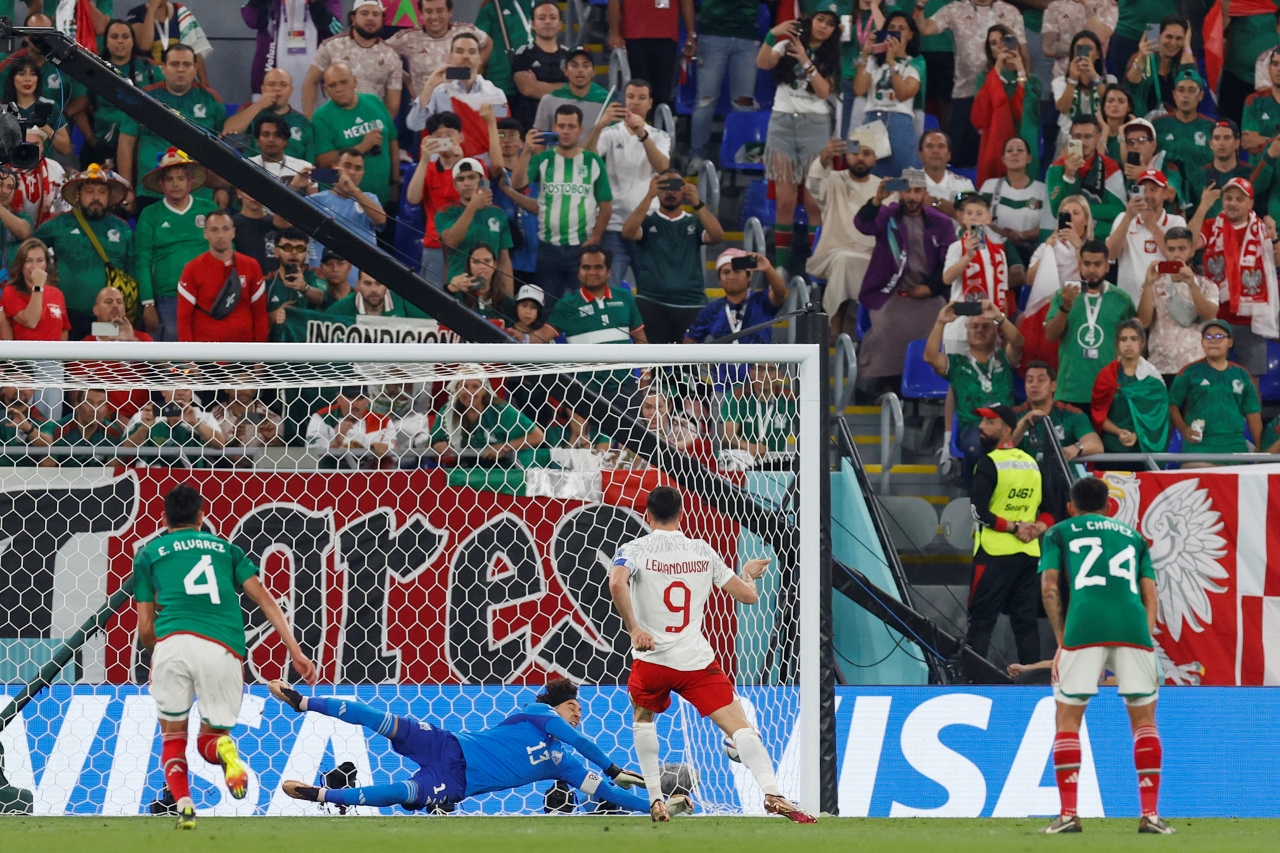 FOTOS: ¡Arabia líder del Grupo C! Polonia y México empatan 3 mexico polonia1